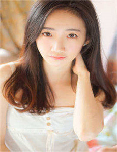 《影院踢踹女子家长被拘》