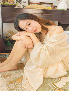 《红色机尾》